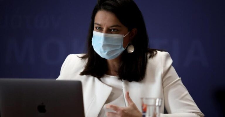 Κεραμέως: «Περικοπή μισθού σε όσους αρνούνται την αξιολόγηση»