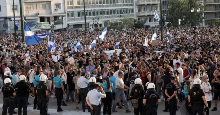 Νέα συγκέντρωση στην Αθήνα κατά του υποχρεωτικού εμβολιασμού σε ημέρα επετείου