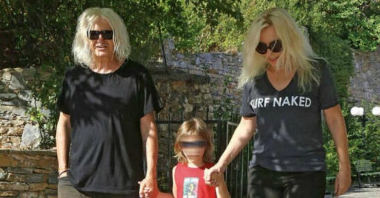 Αννίτα Πάνια – Νίκος Καρβέλας: Ο γιος τους μεγάλωσε και έχει βγάλει υβριστικά τραγούδια που έχουν γίνει viral