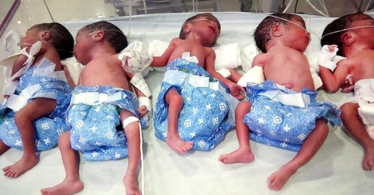 2,5 μήνες μετά τη γέννα τα 9δυμα που έσπασαν το ρεκόρ Γκίνες χαίρουν άκρας υγείας!