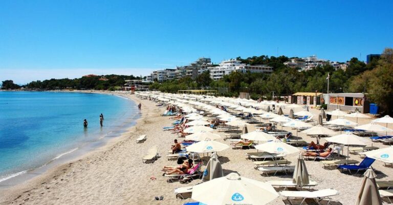 Δωρεάν είσοδος για τρεις μέρες σε οργανωμένες παραλίες σε Βούλα και Βουλιαγμένη