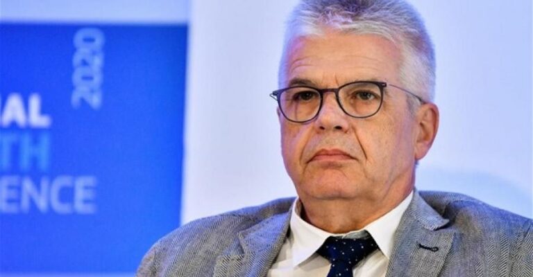 Γώγος: «Με τη μετάλλαξη Δέλτα, η μετάδοση μπορεί να γίνει σε 2-3 λεπτά αντί για 15 λεπτά»