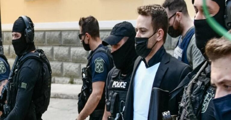 Φόβοι για αυτοκτονία του Μπάμπη Αναγνωστόπουλου