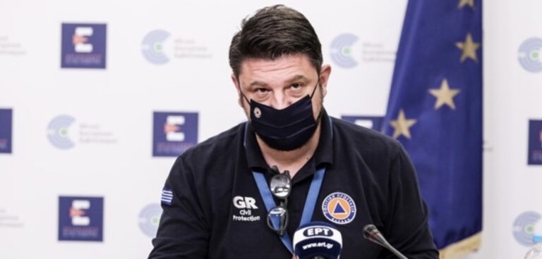 Ξέσπασμα Χαρδαλιά: «Η κοινωνία και η οικονομία δεν θα ξανακλείσουν λόγω όσων δεν εμβολιάζονται»