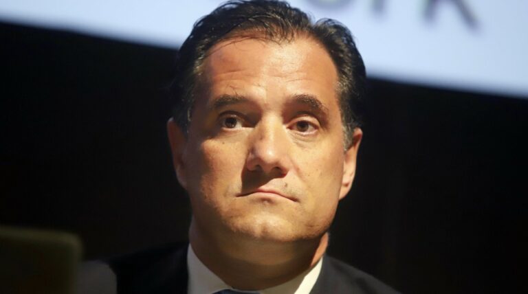 Άδωνις: «Υποστηρικτές του Κασιδιάρη όσοι δεν θέλουν να κάνουν το εμβόλιο»