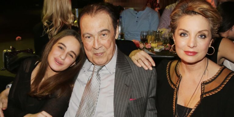 Άντζελα Γκερεκου: Η ανάρτηση και η διευκρίνιση για τα έξοδα της κηδείας του Τόλη Βοσκόπουλου