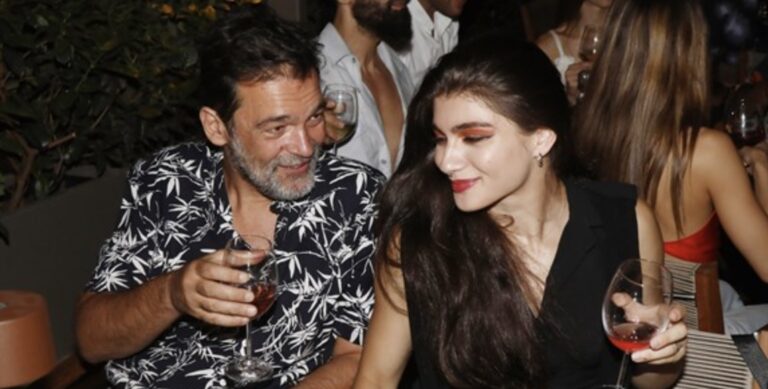 Κωνσταντίνος Καζάκος: Η πρώτη δημόσια εμφάνιση με την 23χρονη σύντροφό του