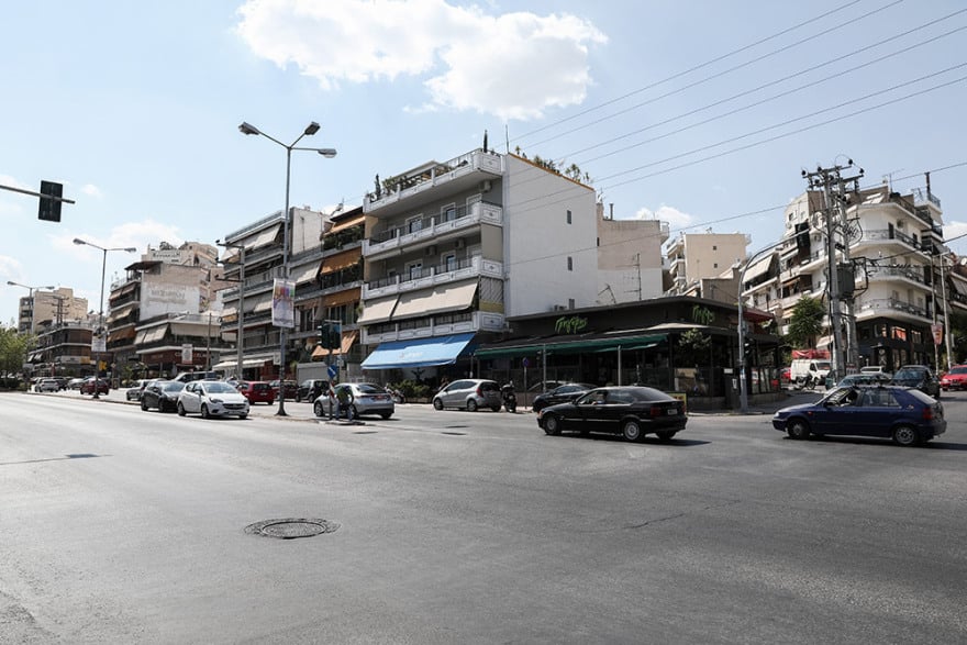 Νίκαια: Φορτηγό διαμέλισε και σκότωσε 6χρονη 1 troxaio__1__2