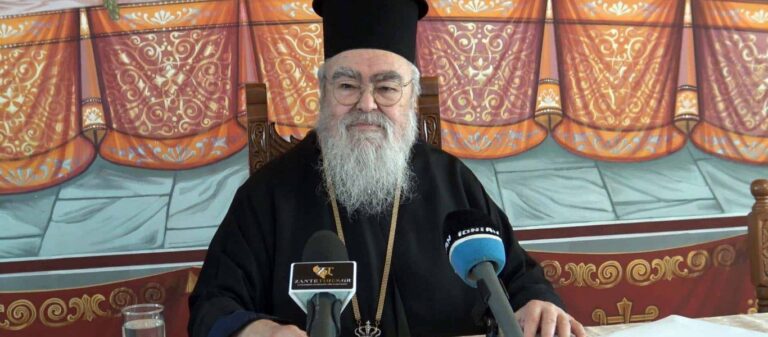 «Παλαβούς» χαρακτήρισε τους χιλιάδες Έλληνες που διαδήλωσαν ο Μητροπολίτης Δωδώνης: «Να τους εμβολιάσουμε υποχρεωτικά»