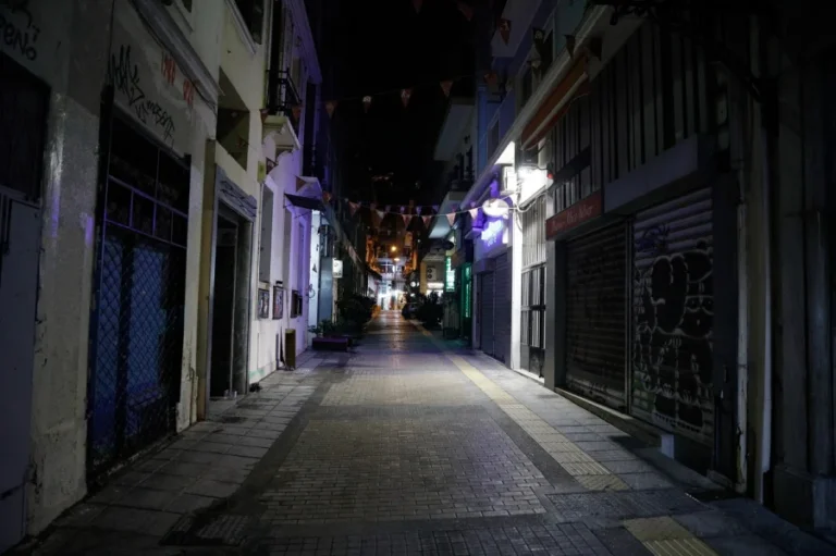 Απαγόρευση κυκλοφορίας: Μπαίνει το Φθινόπωρο, ο εφιάλτης επιστρέφει