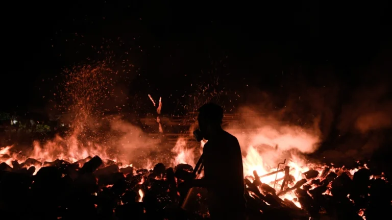 Στον εισαγγελέα οδηγείται το Σάββατο ο 43χρονος που συνελήφθη για εμπρησμό στο Κρυονέρι