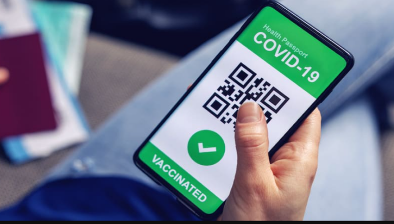 Καταγγελία αστυνομικών: «Υπάλληλοι στην εστίαση μας ζητούν ταυτότητα και πιστοποιητικό εμβολιασμού»