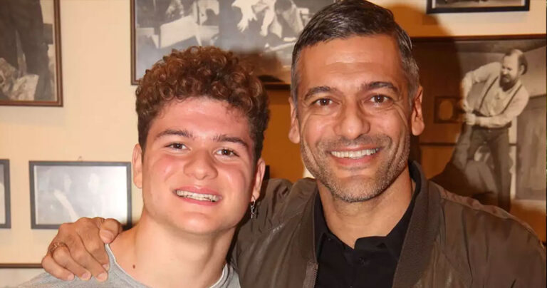 Στέλιος Κρητικός: Περήφανος μπαμπάς – Πρώτος από τους πρώτους ο γιος του στις Πανελλήνιες