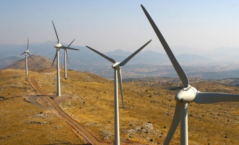 Η καταστροφή στην Βόρεια Εύβοια φέρνει στο προσκήνιο σχέδια για αιολικά πάρκα κατά παράβαση του Ελληνικού Συντάγματος