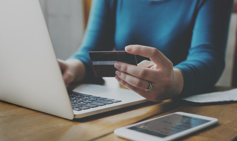 Προσοχή με νέα απάτη: Κλέβουν τα χρήματα από τους τραπεζικούς λογαριασμούς με ένα email