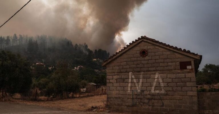 Θοδωρής Κέρης: «Το Μαξίμου έκαψε επίτηδες την Εύβοια για να φυτέψουν ανεμογεννήτριες»