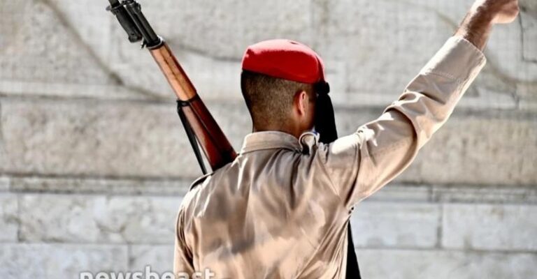 «Λιώνουν» στον καύσωνα οι Εύζωνες