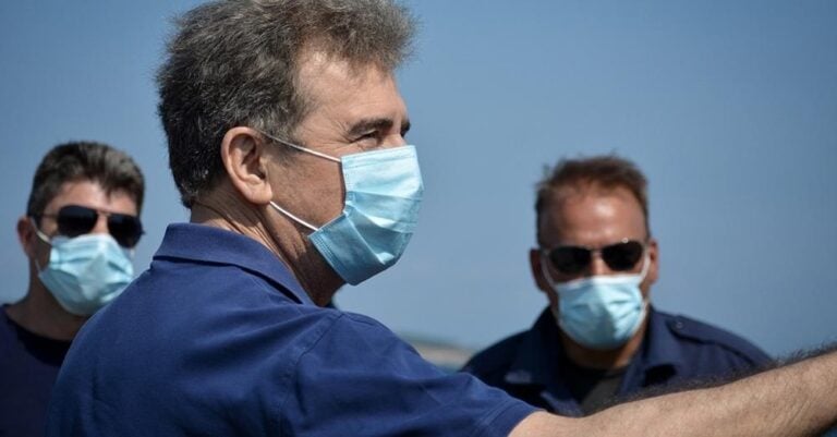 Χρυσοχοΐδης προς ΣΥΡΙΖΑ: «Ήμουν συνεχώς παρών. Και πυροσβέστης και επιτελικός»