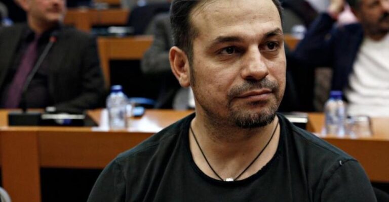 Ντέμης Νικολαΐδης: Με μοντέλο του GNTM μετά το διαζύγιο από την Δέσποινα Βανδή;