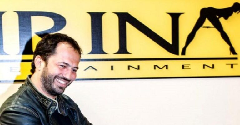 Ο Σειρηνάκης ξεπέρασε τον Μητσοτάκη: Δίνει δώρο μια ερωτική ταινία με κάθε εμβόλιο