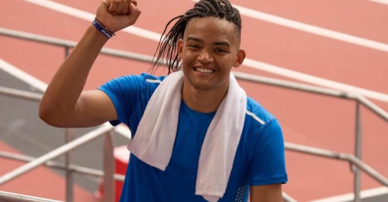 Η συγκλονιστική κατάθεση ψυχής του Μανόλο Καραλή: «Μας χτυπούσαν. Καθόμασταν και κλαίγαμε με την αδελφή μου»