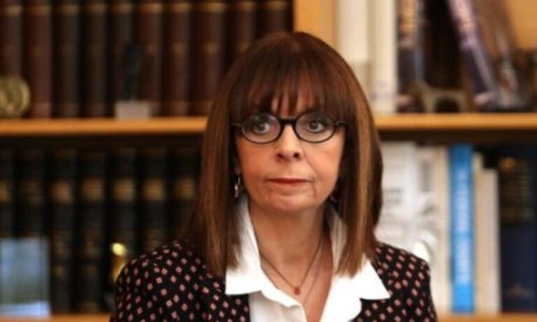 Σακελλαροπούλου: «Στις πολύ δύσκολες στιγμές που περνάει η πατρίδα μας δεν είμαστε μόνοι»