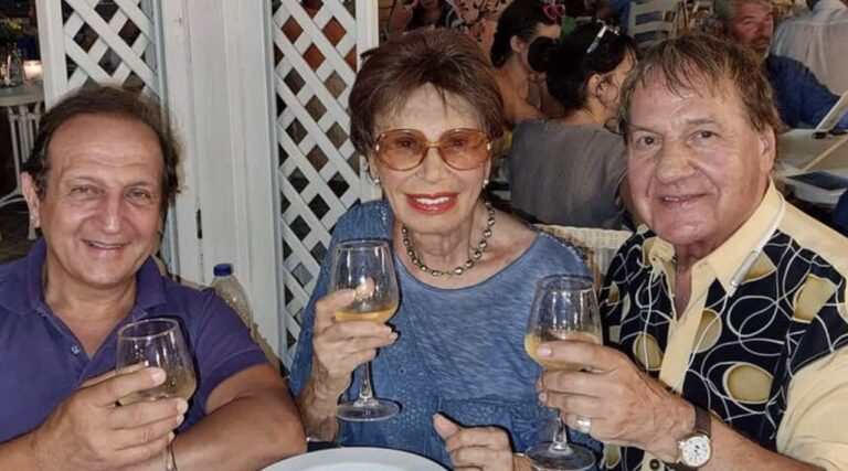 Ρίκα Διαλυνά: Γιόρτασε τα 87 με ένα πάρτι στο Πόρτο Χέλι