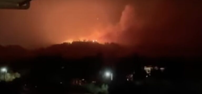 Φωτιά στο 1ο και στο 2ο πόδι στη Χαλκιδική