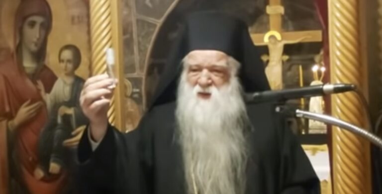 Αμβρόσιος: Έβγαλε ψεκαστήρι και έλεγε ότι είναι το φάρμακο για τον κορωνοϊό