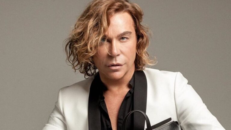 Εσπευσμένα στο νοσοκομείο Μυκόνου ο Τρύφωνας Σαμαράς