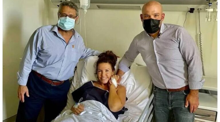 Η Βάνα Μπάρμπα στο Ασκληπιείο: «Πήγαν όλα καλά»