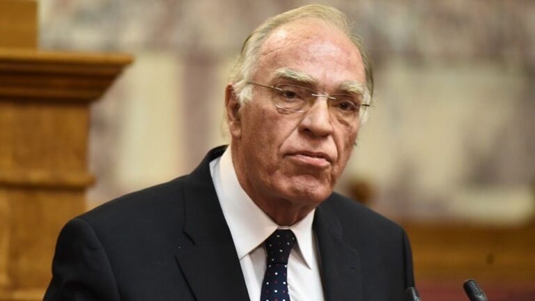 Βασίλης Λεβέντης: Σε κρίσιμη κατάσταση με κορωνοϊό – Νοσηλεύεται διασωληνωμένος