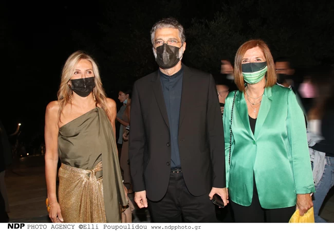 Μαρέβα Μητσοτάκη: Με αρχαιοελληνικό look στο Ηρώδειο - Η φούστα παρεό και το έξωμο τοπ 4 Μαρέβα Γκραμπόφσκι Μητσοτάκη
