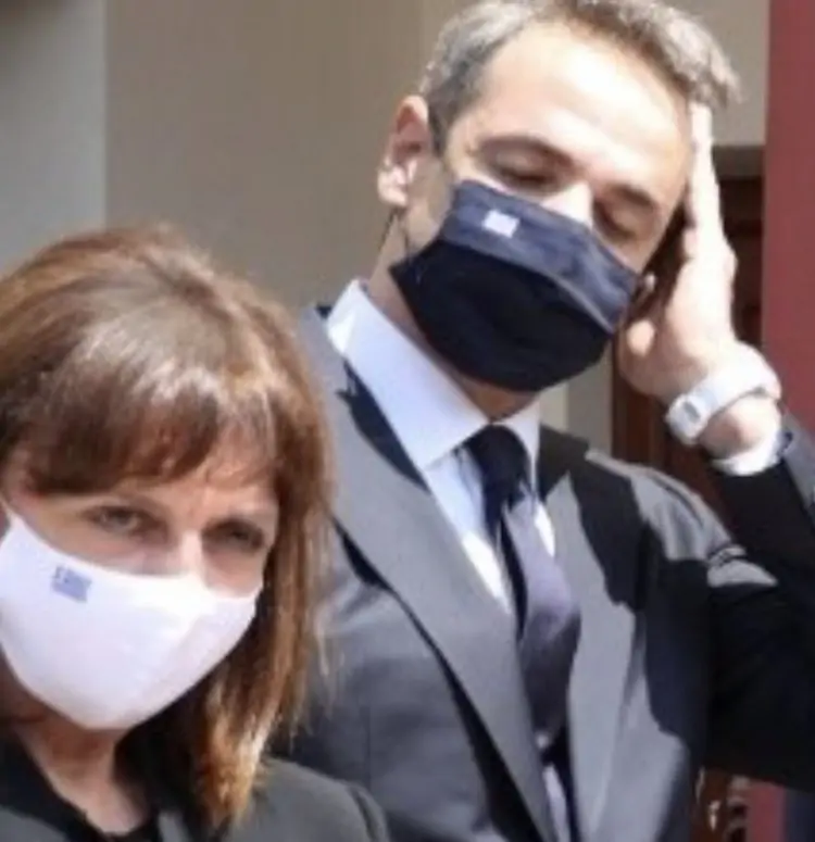 Μια εικόνα 1000 λέξεις: «Γρήγορα, κάνε ότι δεν τον είδες!» 1 mia eikona 1000 lexeis grigora kane oti den ton eides1