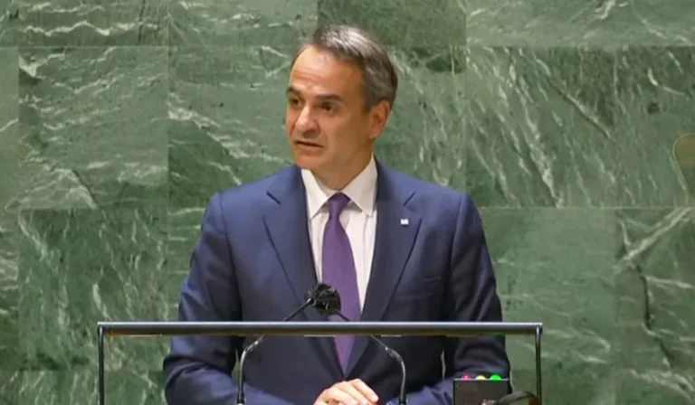 Θλιβερό βίντεο: Υβριστικά συνθήματα κατά του πρωθυπουργού σε πολιτιστική εκδήλωση