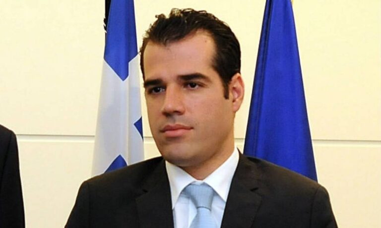 Όταν ο νέος υπουργός Υγείας Θάνος Πλεύρης ήταν κατά των εμβολίων