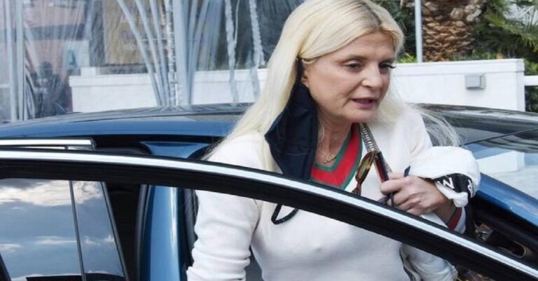 Γυναικάρα η Μαρίνα Πατούλη επισκίασε την Μόνικα Μπελούτσι – Φωτογραφήθηκε μαζί με της με στενό μαύρο φόρεμα