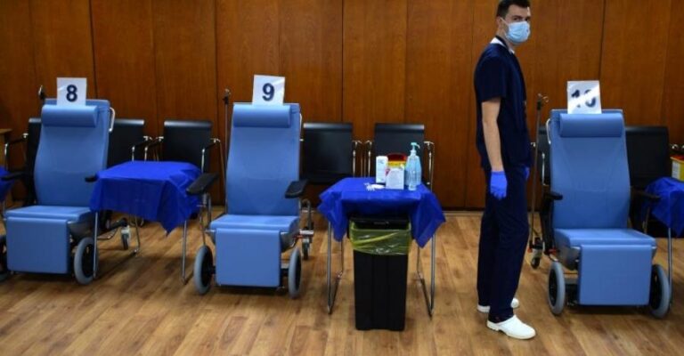 Βουλγαρία: Πρωταγωνιστεί στο αντιεμβολιαστικό κίνημα – Πλήρως εμβολιασμένο μόλις το 15,5%