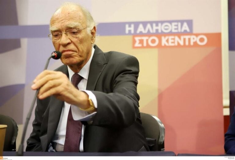 Αποσωληνώθηκε ο Βασίλης Λεβέντης