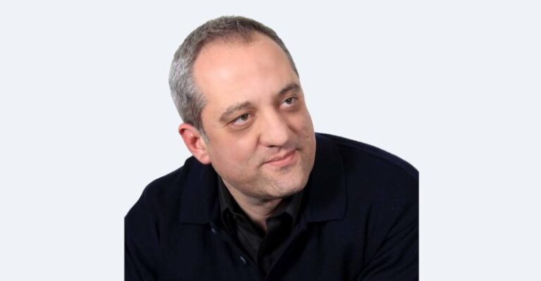 Τραγωδία: Μία μέρα μετά την κηδεία των γονιών του, έχασε τη μάχη με τον κορωνοϊό και ο γιος τους