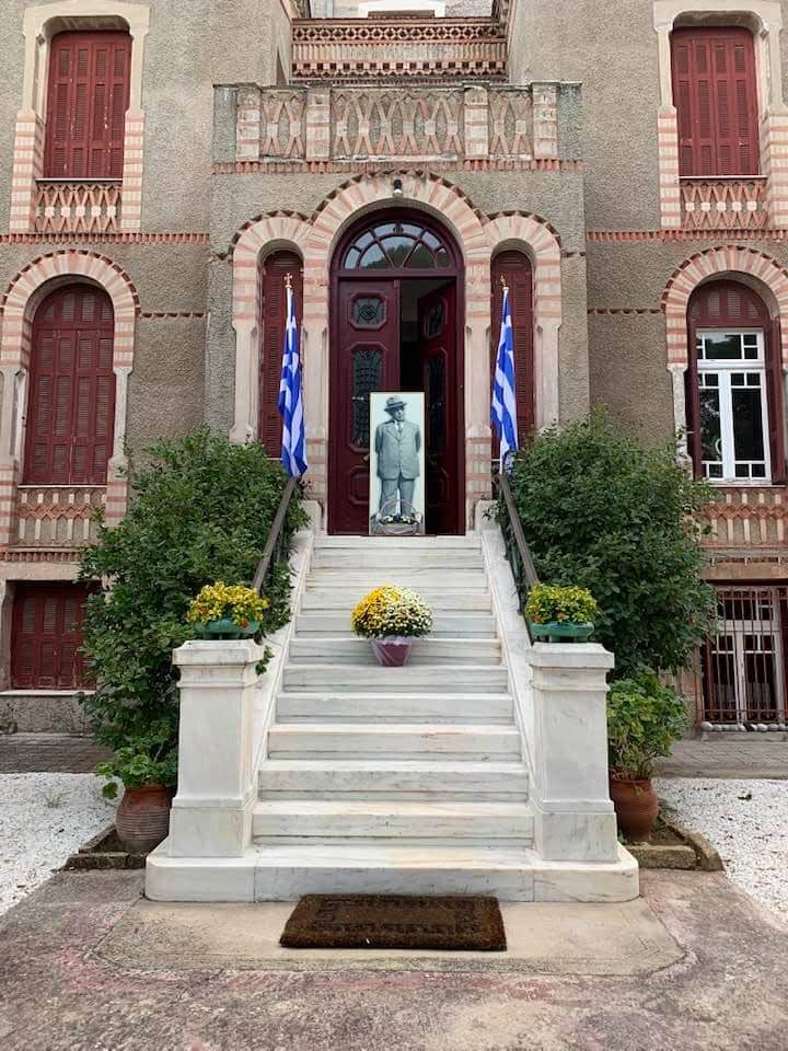 Κάθε 28η Οκτωβρίου η εγγονή του Ιωάννη Μεταξά ανοίγει το σπίτι του ιστορικού "ΟΧΙ" και ξεναγεί τους επισκέπτες 3 5a7ca9a9 05b7 4442 87f9 3ba4b2e276d7
