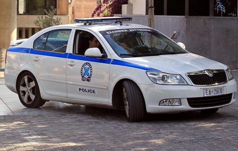Αχαΐα: Ρομά πετροβόλησαν το υπηρεσιακό αυτοκίνητο του Αστυνομικού Διευθυντή