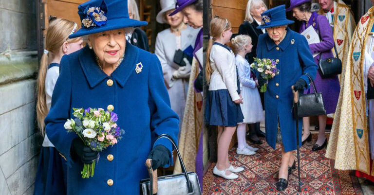 Ανησυχία για την υγεία της βασίλισσας Ελισάβετ: Eθεάθη να περπατά με μπαστούνι