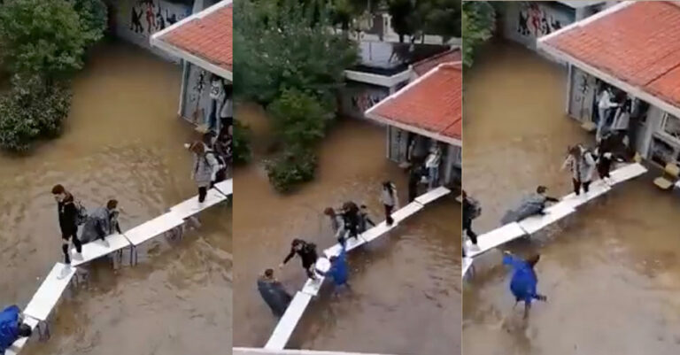 Κακοκαιρία «Μπάλλος»: Μαθητές πατούν πάνω σε θρανία σε σχολείο που πλημμύρισε για να σωθούν