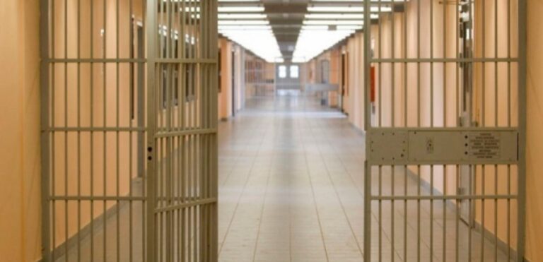 Κρατούμενος ζήτησε να επιστρέψει στη φυλακή γιατί δεν άντεχε τη σύζυγό του