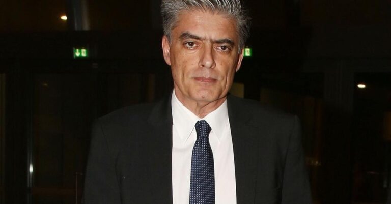 Δείτε το Νίκο Ευαγγελάτο να χαλαρώνει με τους γιους στο σκάφος του