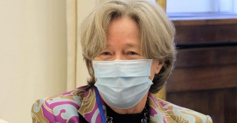 Βρήκε λύση η Λινού: «Έτσι θα τους πείσουμε τους αρνητές να εμβολιαστούν»