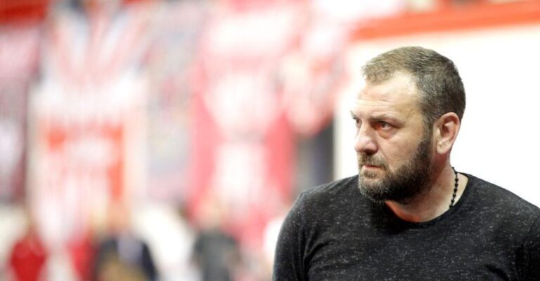 Γιώργος Ανατολάκης: Ο μαχητής των γηπέδων που έγινε βιοπαλαιστής και τώρα επιστρέφει στον Ολυμπιακό