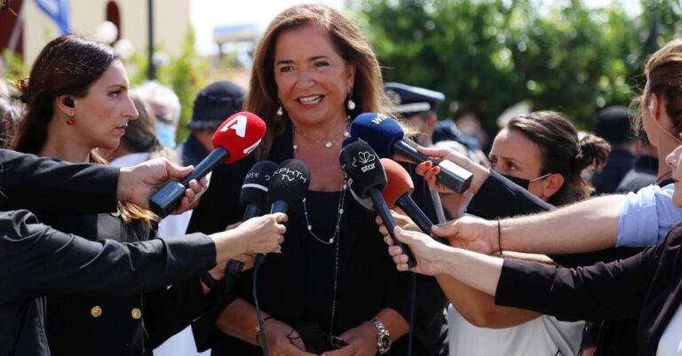 Η Ντόρα Μπακογιάννη διαγνώστηκε με καρκίνο – «Είμαι αποφασισμένη να νικήσω»