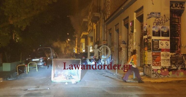 Πορεία στην Αθήνα για τον θάνατο του 20χρονου Ρομά: Κλειστοί δρόμοι και καμένοι κάδοι
